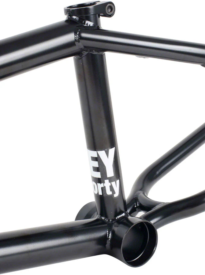 Cult Crew Shorty Frame Black