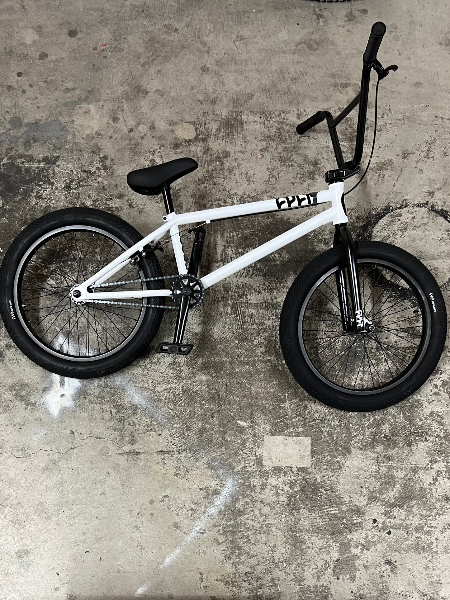 Cult Crew Access White 2025 BMX Bike